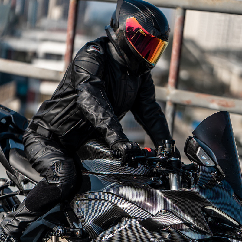 Kombinezon motocyklowy zimowy  – Riding Jacket Leather recenzja i cena